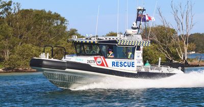 Teens clinging to capsized boat rescued at Lake Macquarie