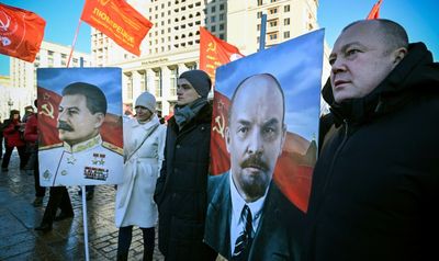 Russians Gather To Mark 100 Years Since Lenin's Death