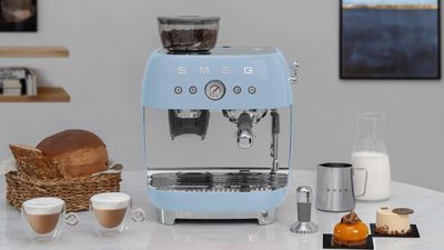 Smeg Semi Automatic Espresso Machine – the most stylish espresso machine on the market?