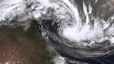 Cyclone countdown begins with major flooding predicted