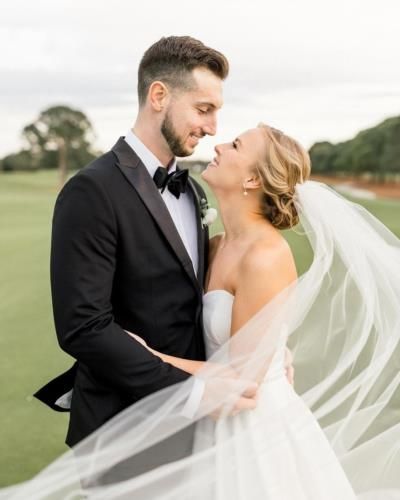 Captured Love: A Timeless Wedding Photoshoot Filled with Happiness