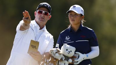 Who Is Ruoning Yin’s Caddie?