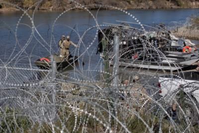 Supreme Court allows removal of razor wire at Texas border