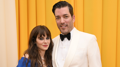 Jonathan Scott and Zooey Deschanel mastered a cabinet and tile color pairing that's topping 2024 kitchen trends