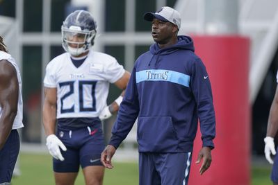 Jets to interview Titans’ Tony Dews for RBs coach