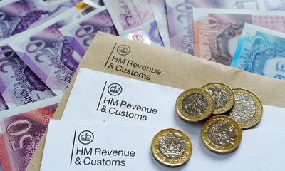 Almost 4 million people yet to file UK tax return due on 31 January