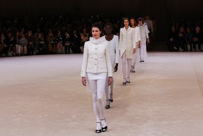 Chanel Haute Couture SS24: from buttons to ballet