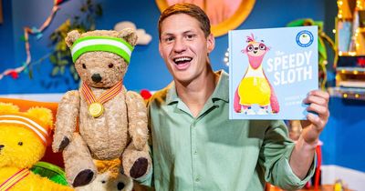There's a bear in there and a Knight as well: Ponga on Play School