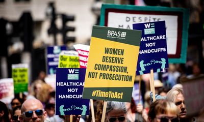 Wednesday briefing: Why the Royal College is speaking out against abortion prosecutions