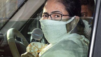 Mamata Banerjee suffers injury after her car halts suddenly to avoid collision with vehicle