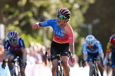 Sofia Bertizzolo wins Geelong Classic criterium