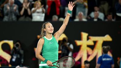 Dark horse Zheng grinds to Australian Open semi-final