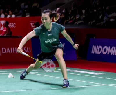 Skill and Determination: Beiwen Zhang Dominates the Badminton Court