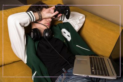 Want your teen gamer to sleep better? Here are 6 expert tips to ensure the screen isn’t keeping them awake all night (and #3 is so worth it)
