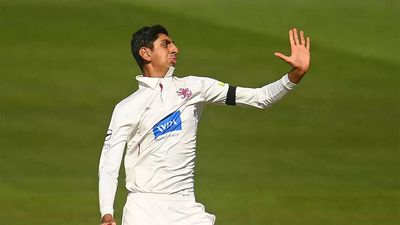 After row over visa delay, Pakistan-origin England spinner Shoaib Bashir set to join team in India
