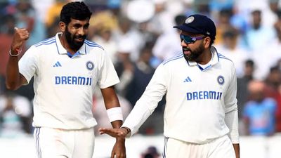 India bowl out England for 246 after Ben Stokes fifty in 1st Test