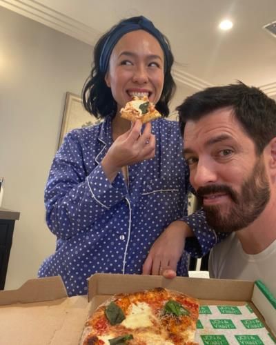 Drew Scott Savors the Delicious Bliss of Pizza Perfection