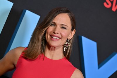 Jennifer Garner's Kitchen Has Everything You Need to Pull Off the Perfect Dinner Party in 2024