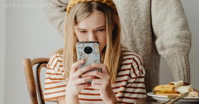 Parental Refusal of Smartphone Purchase Creates Teenage Drama, Internet Debates Impact
