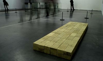 ‘Pile of bricks’ artist Carl Andre dies at 88
