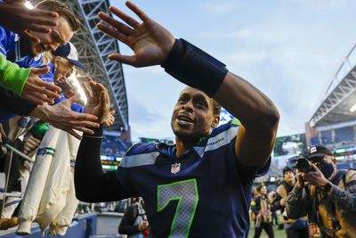 Geno Smith posts about disrespect on Twitter, Seahawks fans respond