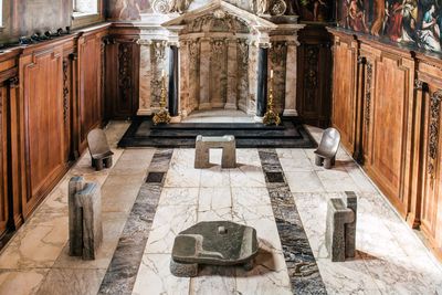 Faye Toogood’s stone furniture is the Best Divine Intervention