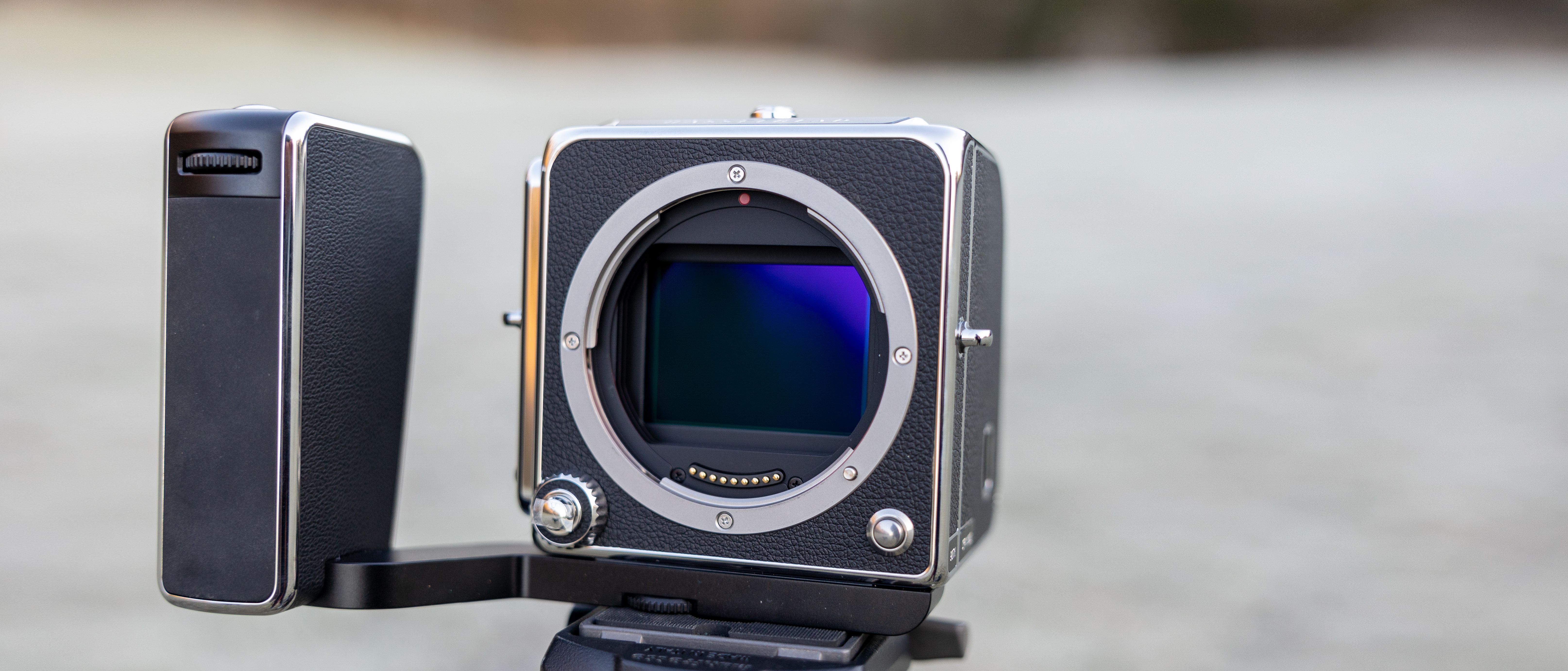 Hasselblad 907X CFV 100C Review: Modular, Medium…