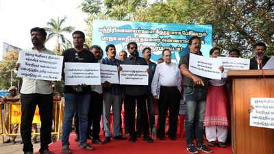 Journalists condemn Annamalai’s inappropriate conduct; demand criminal defamation case