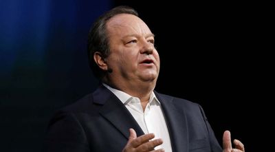 Paramount CEO Bob Bakish Lays Out Plan To Raise Earnings, Cut Costs