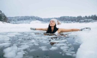 Cold water swimming improves menopause symptoms