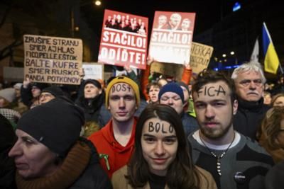 Protests in Slovakia against PM Fico's controversial penal code changes