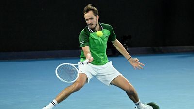 Medvedev into Australian Open final against Sinner