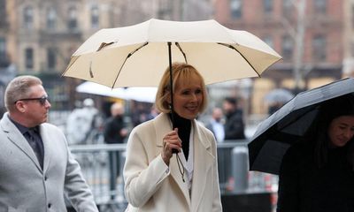 Trump abruptly leaves court during closing arguments in E Jean Carroll trial