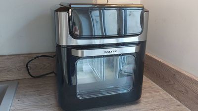Salter Digital Air Fryer Oven review: a slick, speedy and large capacity mini oven