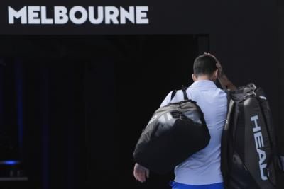 Djokovic's Australian Open Streak Ends in Semifinal Loss