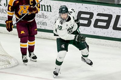 WATCH: Daniel Russell scores buzzer beater winner for MSU hockey