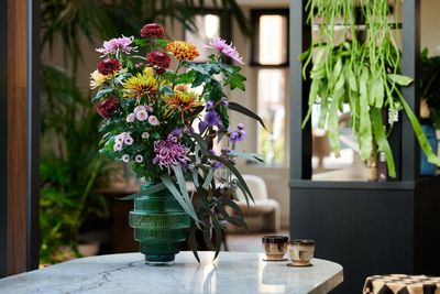 Which Flowers are Lucky in Feng Shui? 4 to Pick for Your House and Garden for Good Energy