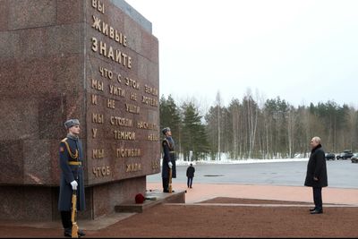 Putin Repeats Ukraine Nazi Claims At Leningrad Siege Memorial