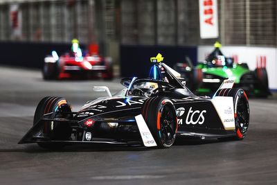 Diriyah E-Prix: Cassidy beats Frijns to secure first win for Jaguar