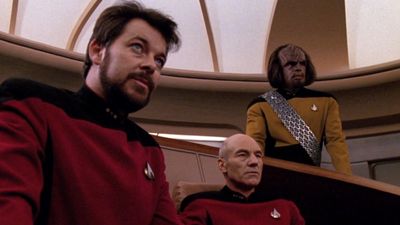 Star Trek's Jonathan Frakes Revealed His Favorite Memory From The Next Generation, And It's One Of The Wilder BTS Antics Patrick Stewart And The Cast Got Up To