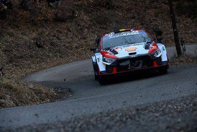 WRC Monte Carlo: Neuville on course for victory as Ogier challenge falters