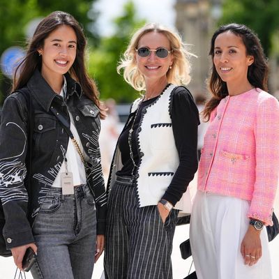 Bronzers Are Divisive, As Beauty Editors We All Agree The Chanel Healthy Glow Bronzing Cream Is Unmatched—Here's Why