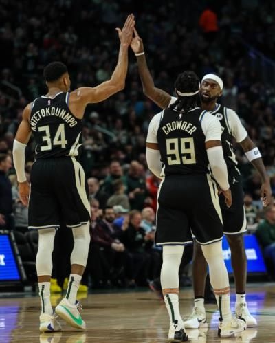 Dominant Performance: Giannis Antetokounmpo Showcases Basketball Prowess in Thrilling Match