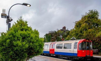 Off-peak tube and rail fare trial to start on Fridays in London