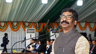 After fresh ED summons, Jharkhand CM visits Delhi