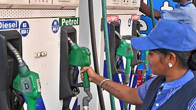 No disruption in oil flows to India, only freight up: HPCL head