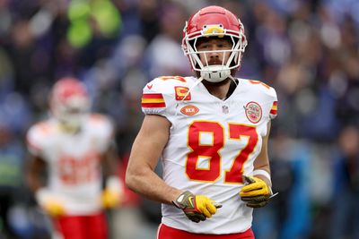 Chiefs strike first as Patrick Mahomes finds Travis Kelce for TD