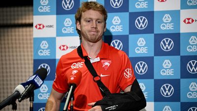 Injured Swans co-captain Mills pushing for quick return