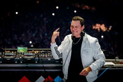 Broncos fan ‘Tiësto’ named NFL’s first-ever in-game DJ for the Super Bowl