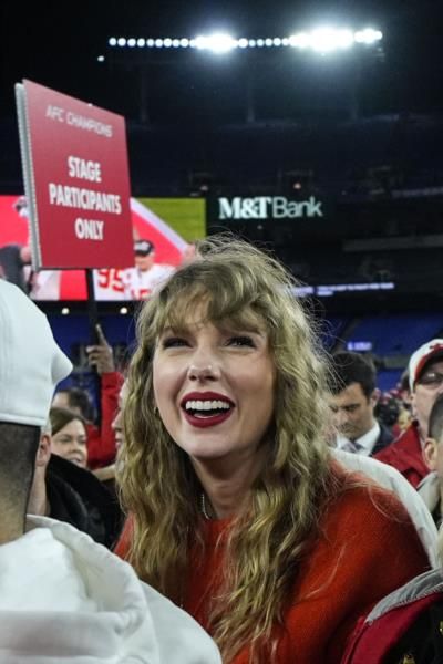 Taylor Swift Supports Boyfriend Travis Kelce in Chiefs' AFC Championship Win